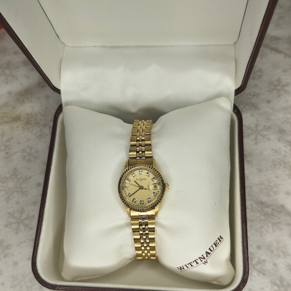 Vintage Wittnauer Laureate model# KW 4508 Swiss 9565.